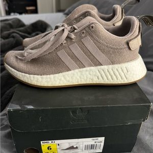 Women's Adidas NMD R2